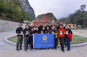 讓我們一起翻山越嶺探洞速降遇見更好的自己！